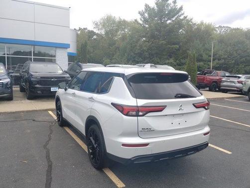 2022 Mitsubishi Outlander
