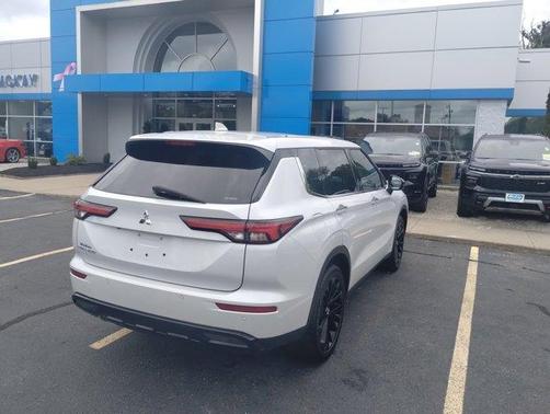 2022 Mitsubishi Outlander