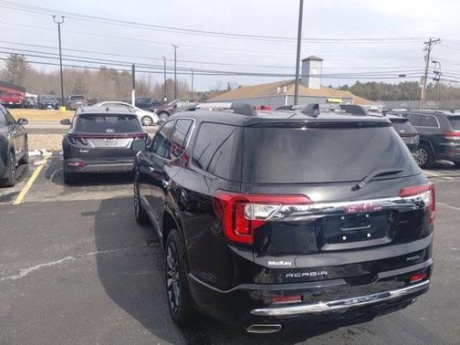2023 GMC Acadia Denali