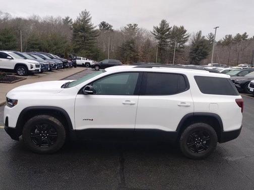2023 GMC Acadia AT4
