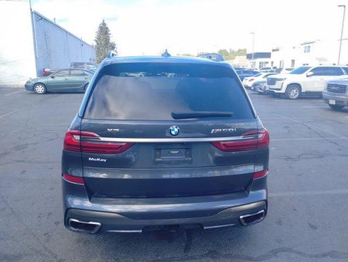 2021 BMW X7 M50i