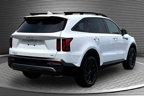 Glacial White Pearl 2023 Kia Sorento X-Line S