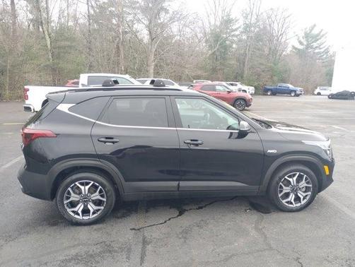 2022 Kia Seltos EX