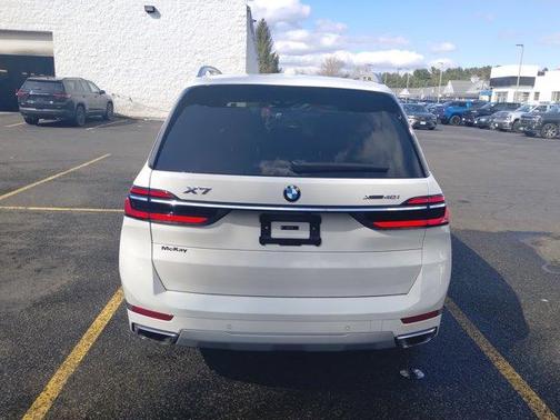 2024 BMW X7 xDrive40i