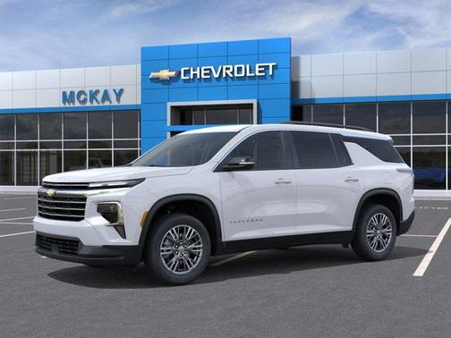 Summit White 2026 Chevrolet Traverse LT