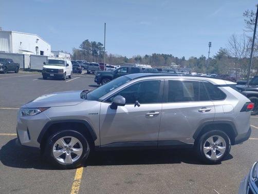 2021 Toyota RAV4 Hybrid XLE