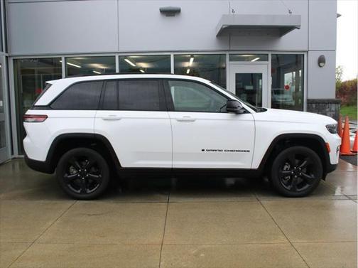 2023 Jeep Grand Cherokee Altitude 4x4