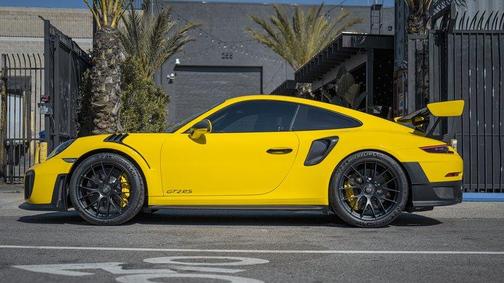 Racing Yellow 2018 Porsche 911 GT2 RS