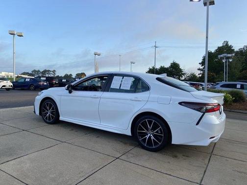 2021 Toyota Camry SE