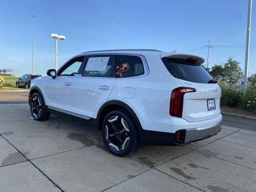 Glacial White Pearl 2025 Kia Telluride S