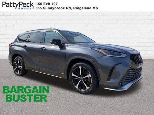 Magnetic Gray Metallic 2021 Toyota Highlander XSE