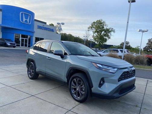 2022 Toyota RAV4 Hybrid XLE Premium