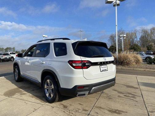 Platinum White Pearl 2026 Honda Pilot EX-L