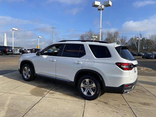 Platinum White Pearl 2026 Honda Pilot EX-L