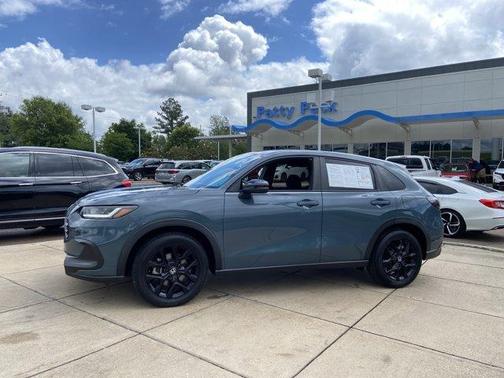 Pearl 2023 Honda HR-V Sport