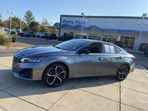 2023 Nissan Altima 2.5 SR