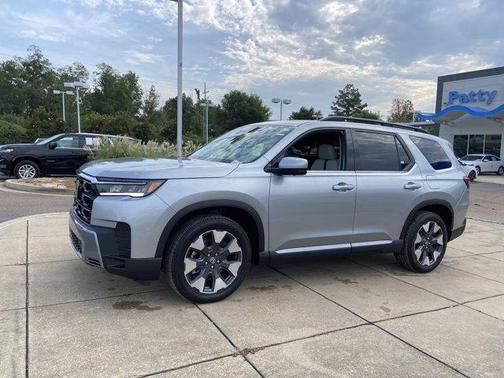 Solar Silver Metallic 2026 Honda Pilot Touring
