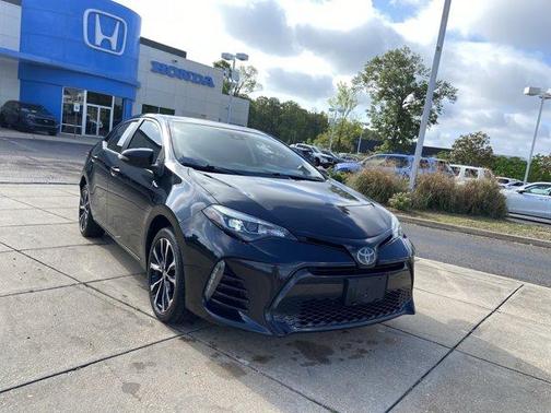 Black Sand Pearl 2018 Toyota Corolla SE