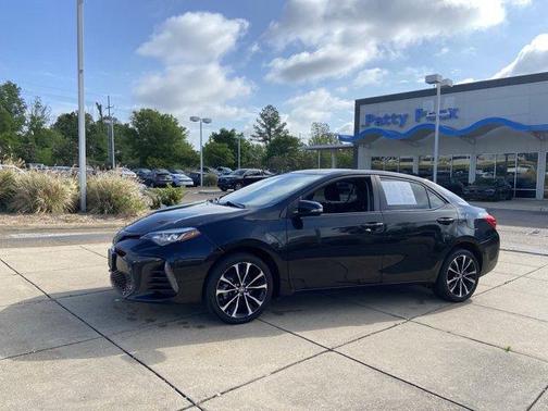 Black Sand Pearl 2018 Toyota Corolla SE