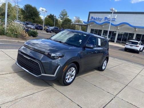 Gray 2025 Kia Soul LX