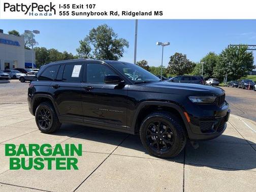 Diamond Black 2025 Jeep Grand Cherokee Laredo