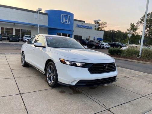 Platinum White Pearl 2024 Honda Accord EX