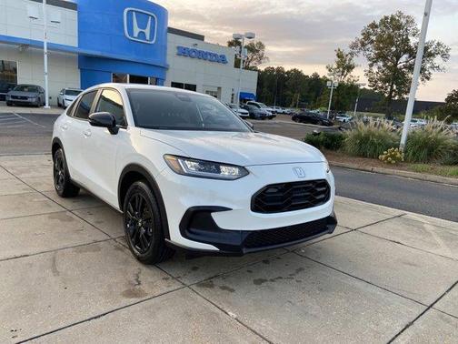 Platinum White Pearl 2027 Honda HR-V Sport