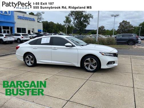 White 2018 Honda Accord EX