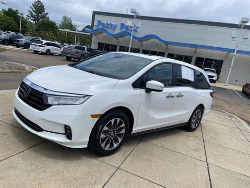 Platinum White Pearl 2024 Honda Odyssey EX-L