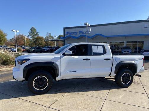 2024 Toyota Tacoma TRD Off Road