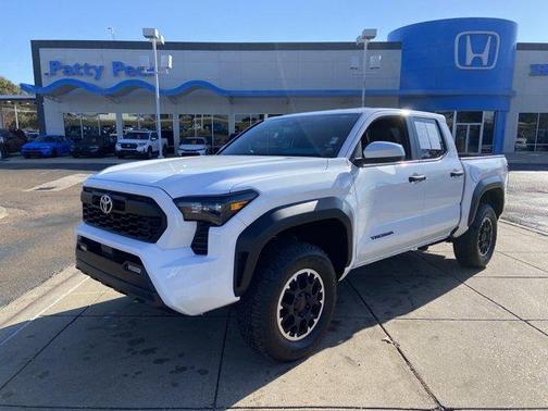 2024 Toyota Tacoma TRD Off Road