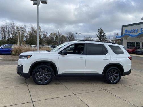 Platinum White Pearl 2026 Honda Pilot Sport