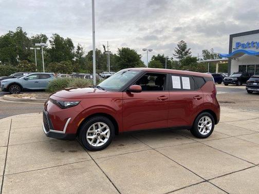 2024 Kia Soul LX