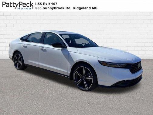 Platinum White Pearl 2026 Honda Accord SE
