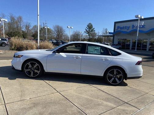 Platinum White Pearl 2026 Honda Accord SE