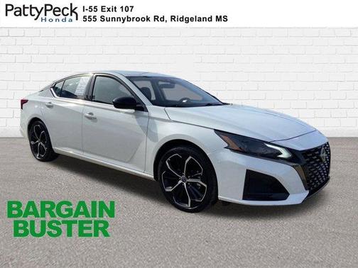 2025 Nissan Altima SR