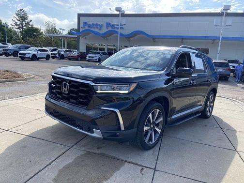 Crystal Black Pearl 2023 Honda Pilot Touring