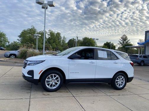 Summit White 2023 Chevrolet Equinox LS