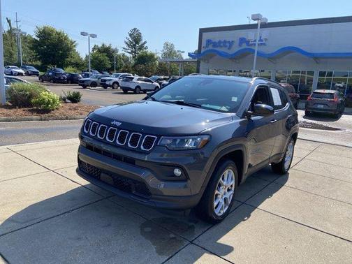 2024 Jeep Compass Latitude Lux