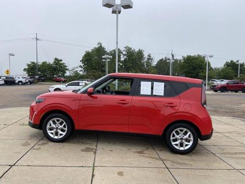 2024 Kia Soul LX