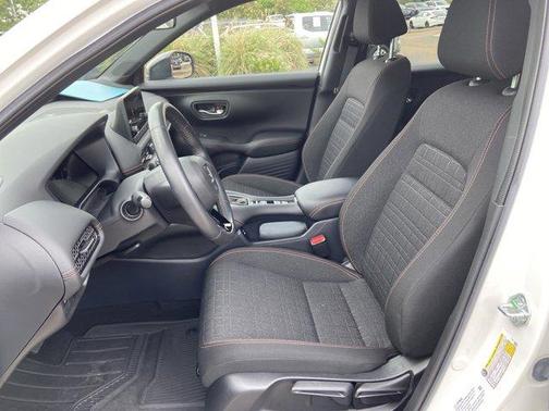 Platinum White 2024 Honda HR-V Sport
