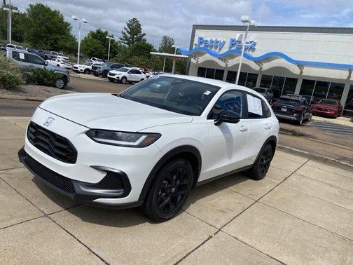 Platinum White 2024 Honda HR-V Sport