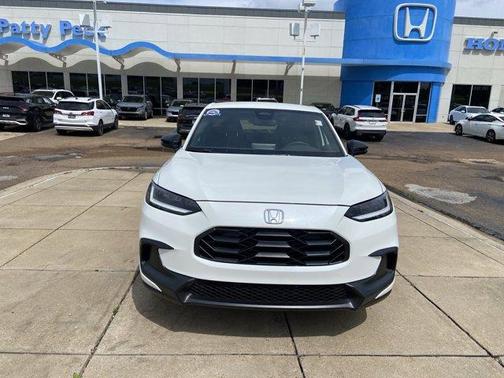 Platinum White 2024 Honda HR-V Sport