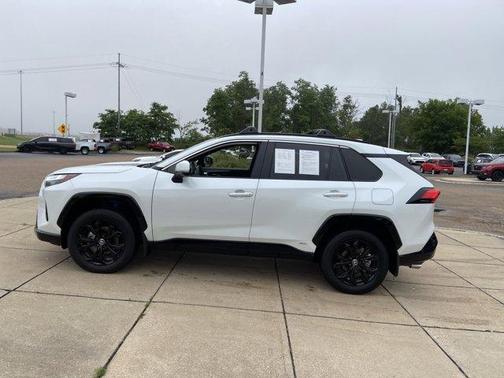 2024 Toyota RAV4 Hybrid SE