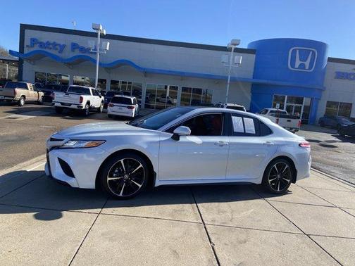 2020 Toyota Camry XSE