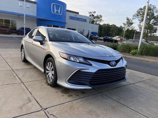 2023 Toyota Camry Hybrid LE