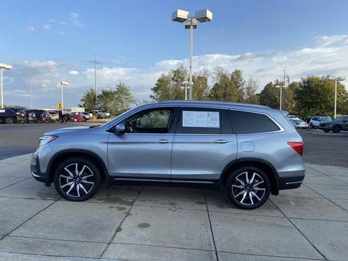 2019 Honda Pilot Touring 8-Passenger