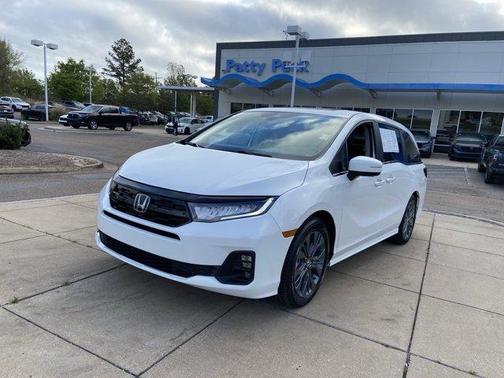 Platinum White Pearl 2025 Honda Odyssey Touring