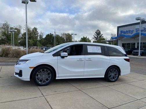 Platinum White Pearl 2025 Honda Odyssey Touring