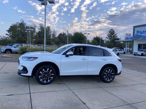 Platinum White Pearl 2027 Honda HR-V EX-L
